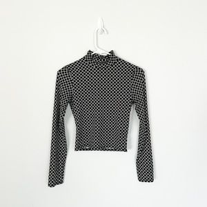 Rainbow Shops Black & White Turtleneck